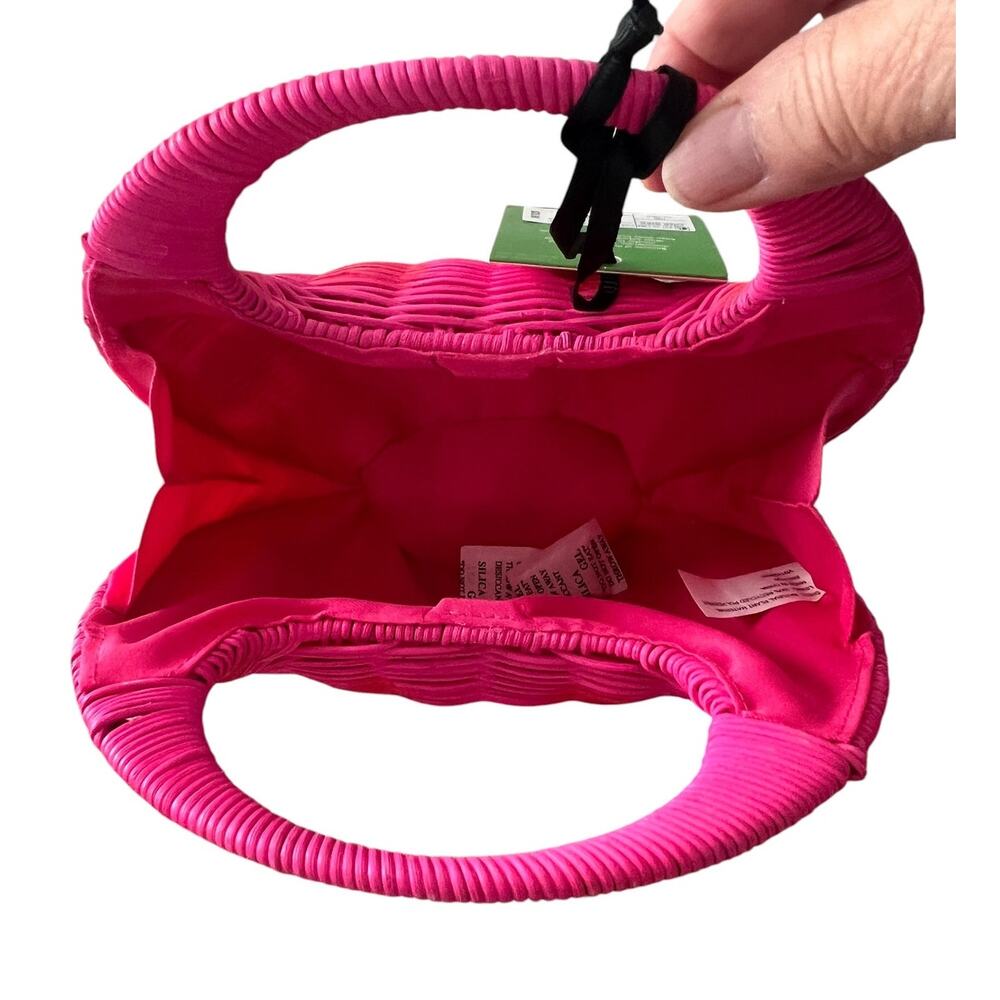 Kate Spade New York x Target NWT Pink Red Polka Dot Woven Straw Crescent Bag - Picture 5 of 6